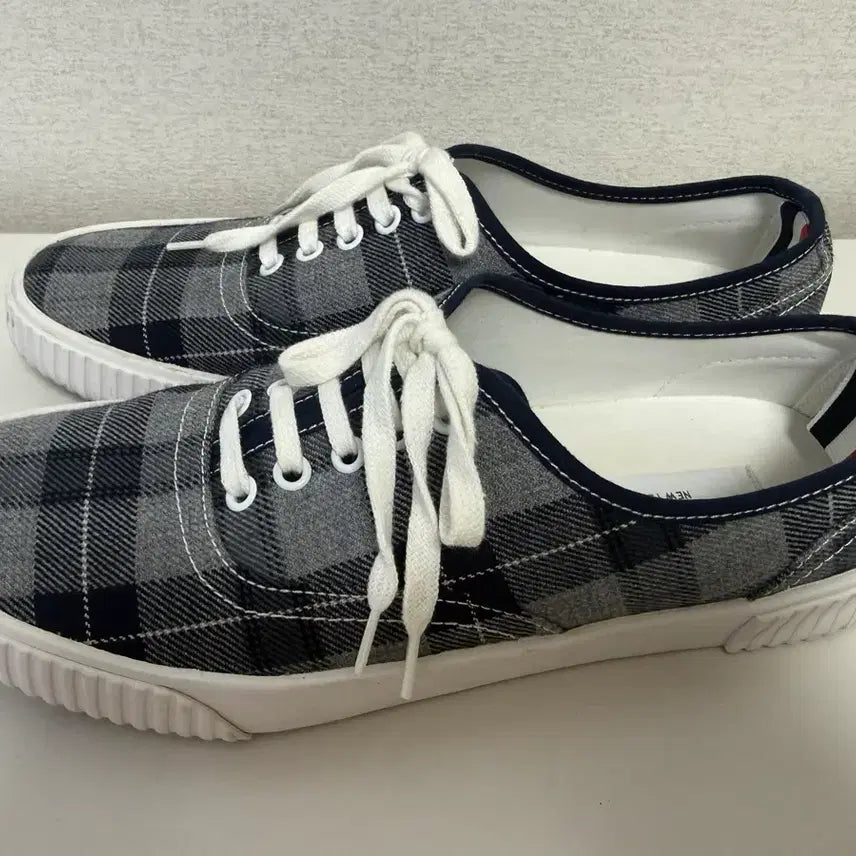 [BUNJANG] Thom Browne Canvas Trainer (270) / 톰브라운 캔버스 트레이너 (270)