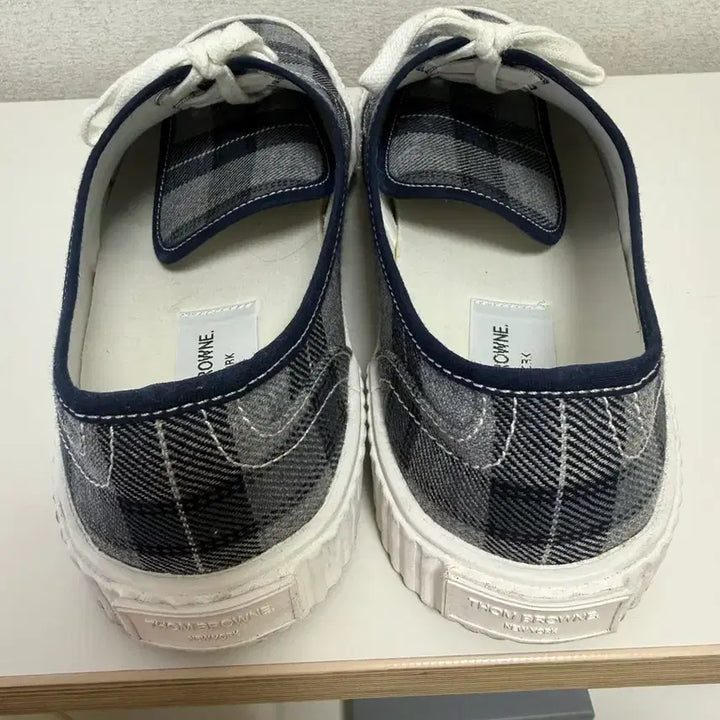 [BUNJANG] Thom Browne Canvas Trainer (270) / 톰브라운 캔버스 트레이너 (270)