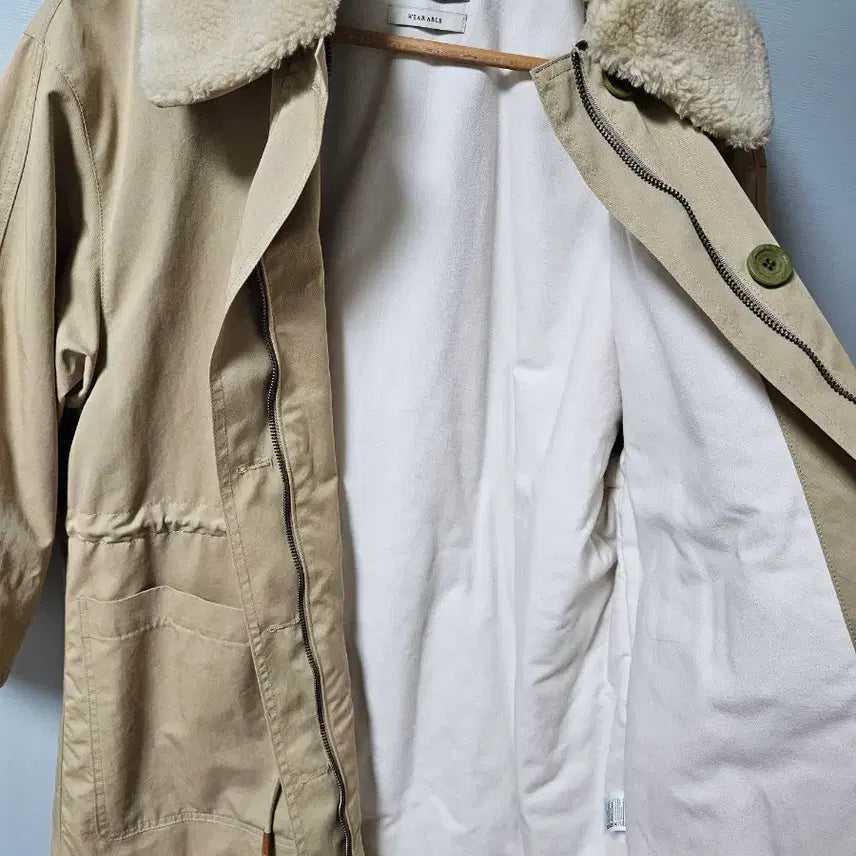 [BUNJANG] Brunch Boucle Collar Jumper (Beige) / 브런치 부클 카라 점퍼 (베이지)