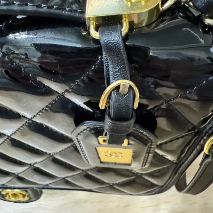 [BUNJANG] Chanel Backpack / 패이던트 샤넬 백팩