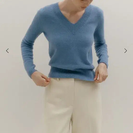 [BUNJANG] SIE Chloe V-Neck Knit - Cobalt Blue Comfort / 시에sie 클로이 울 브이넥 니트.코발트블루.컴포트
