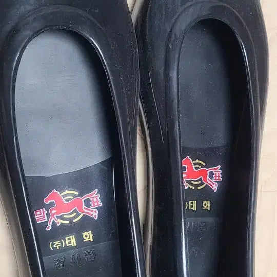 [BUNJANG] Black Rubber Shoes / 검정 고무신 팝니다