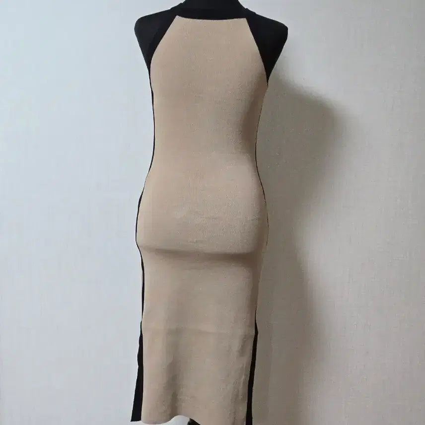 [BUNJANG] Beige and Black Color Block Knit Long Dress / 베이지+블랙  배색  니트 롱원피스