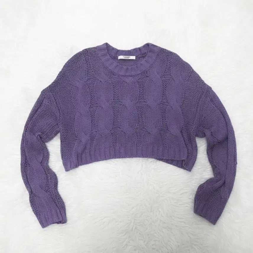 [BUNJANG] Cropped Cable Knit Sweater / 크롭 꽈배기 그물니트