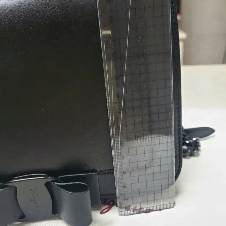 [BUNJANG] Ferragamo Chain Shoulder/Cross Bag / 페레가모 가방