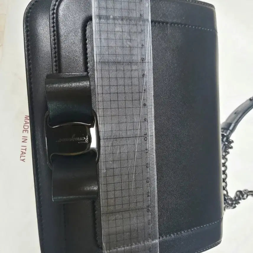 [BUNJANG] Ferragamo Chain Shoulder/Cross Bag / 페레가모 가방