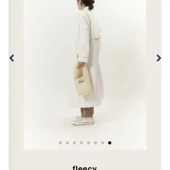 [BUNJANG] Frua Fleece Shoulder Bag / 프루아 플리시 가방 / 화이트