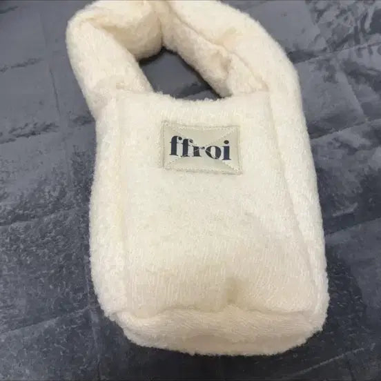 [BUNJANG] Frua Fleece Shoulder Bag / 프루아 플리시 가방 / 화이트