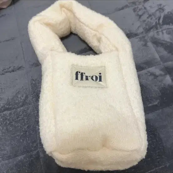 [BUNJANG] Frua Fleece Shoulder Bag / 프루아 플리시 가방 / 화이트