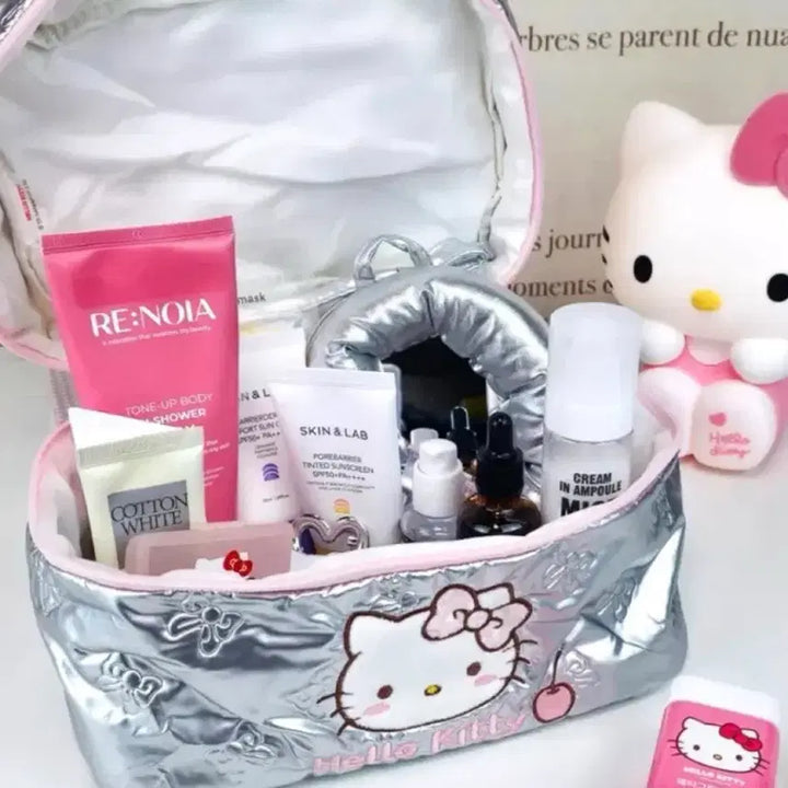 [BUNJANG] Hello Kitty Silver Quilted Pouch (Large) / 새상품) 헬로키티 실버 퀼팅 파우치 라지사이즈