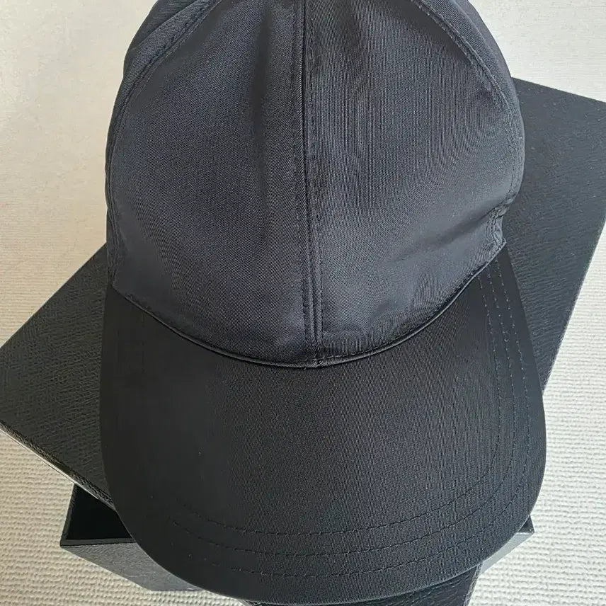 [BUNJANG] Prada Cap / 프라다 모자