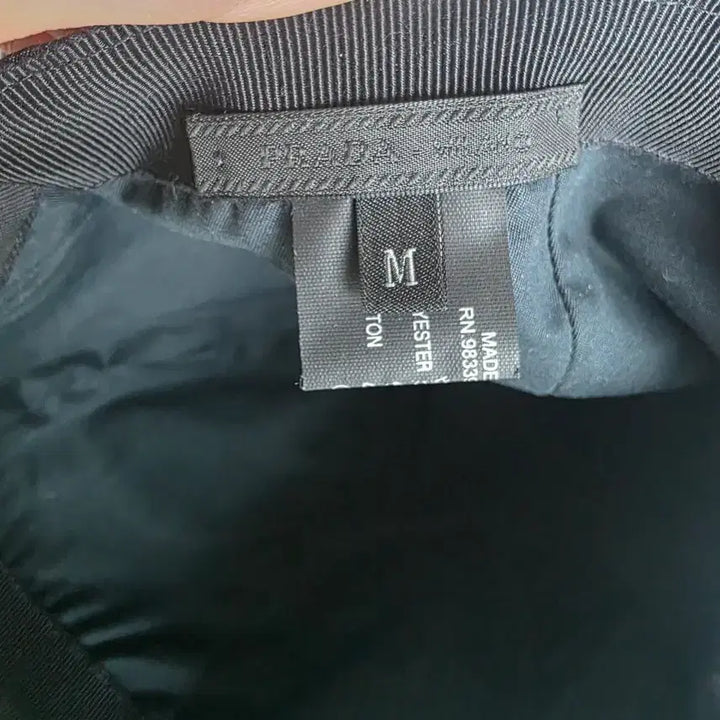[BUNJANG] Prada Cap / 프라다 모자