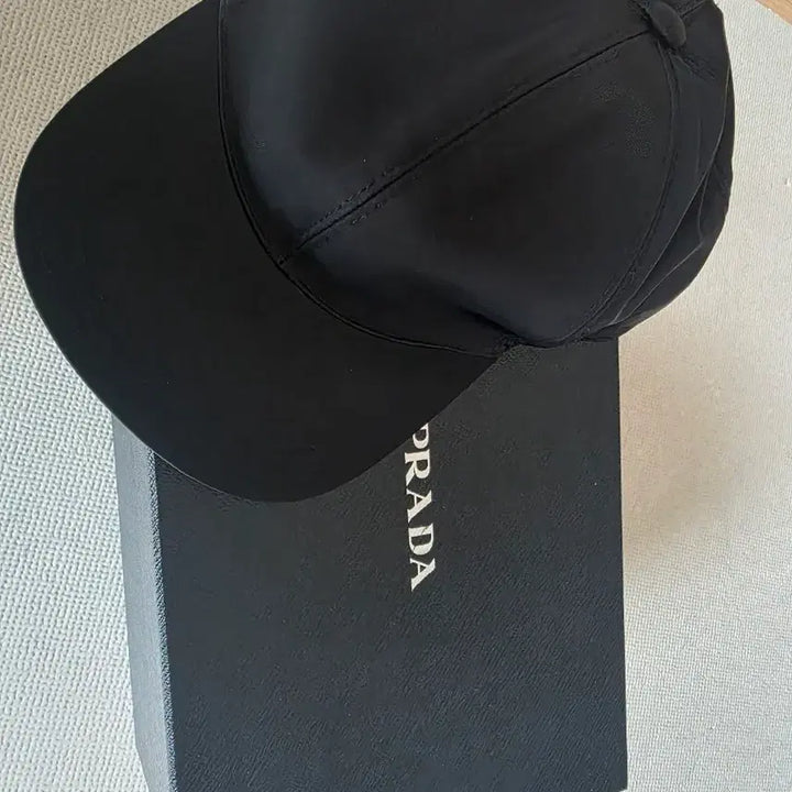 [BUNJANG] Prada Cap / 프라다 모자