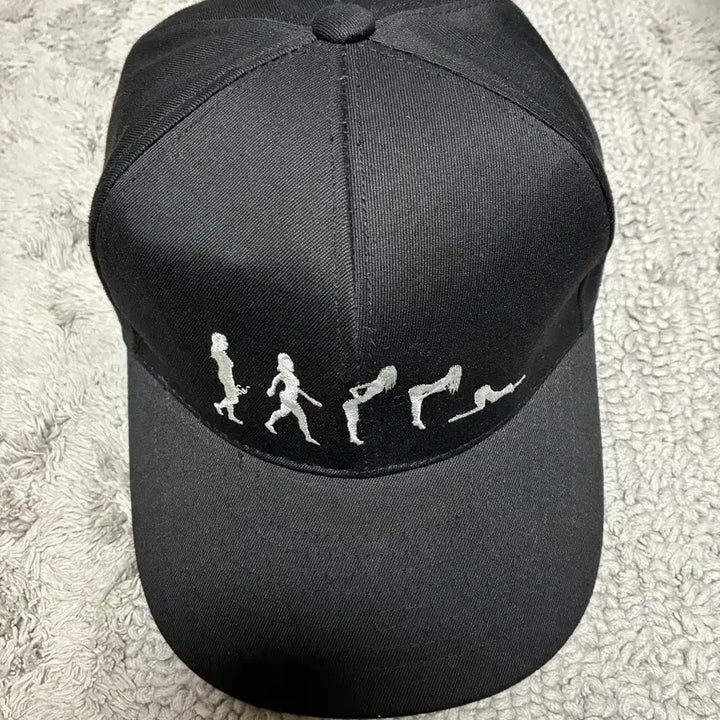 [BUNJANG] Sapiens Cap / 빨간줄 사피엔스 캡