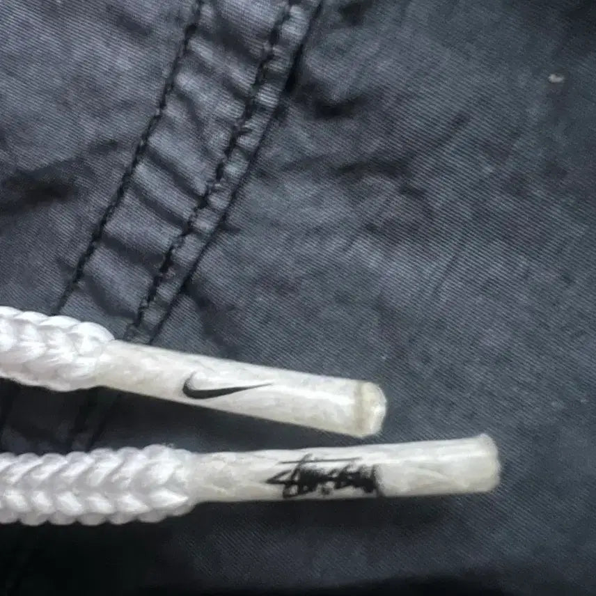 [BUNJANG] Stussy Nike Water Shorts (Off Noir) - Size M / (m) 스투시 나이키 워터 쇼츠 오프느아르