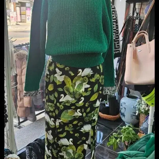 [BUNJANG] Beambyrola Swan Printed Midi Skirt / 빔바이롤라스커트