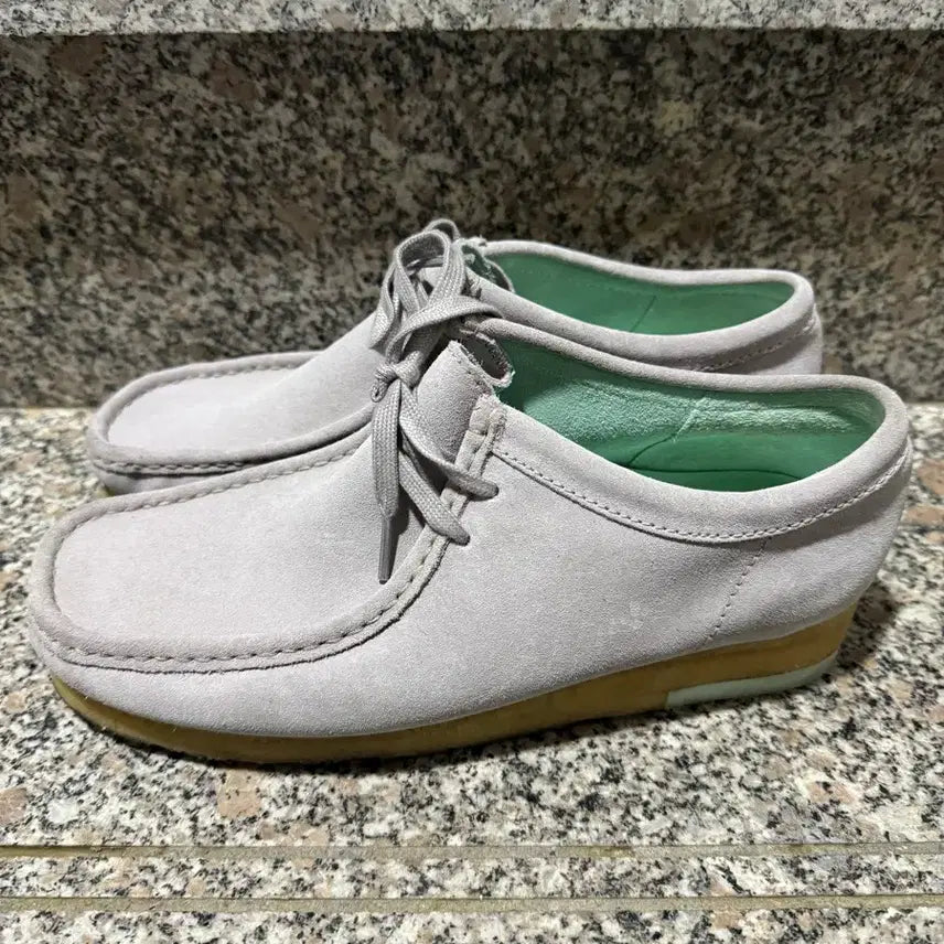 [BUNJANG] Clarks Wallabee Mint Lilac Shoes / 클락스 왈라비 8 사이즈 신형 265-270 민트 라일락 (거의새것!)