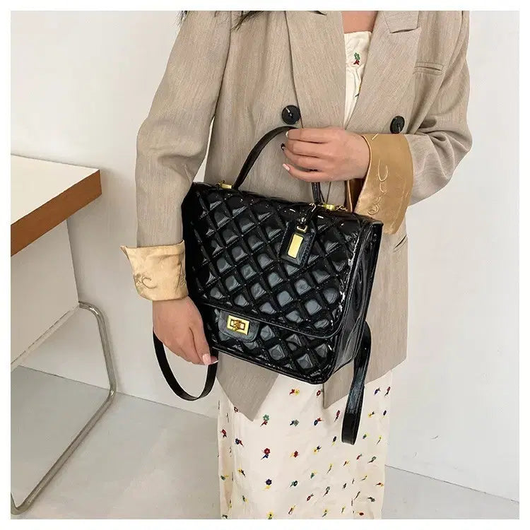 [BUNJANG] Black Quilted Tote Bag / [새상품/빠른발송] 블랙 에나멜 퀼팅 토트백 숄더백 백팩 가방