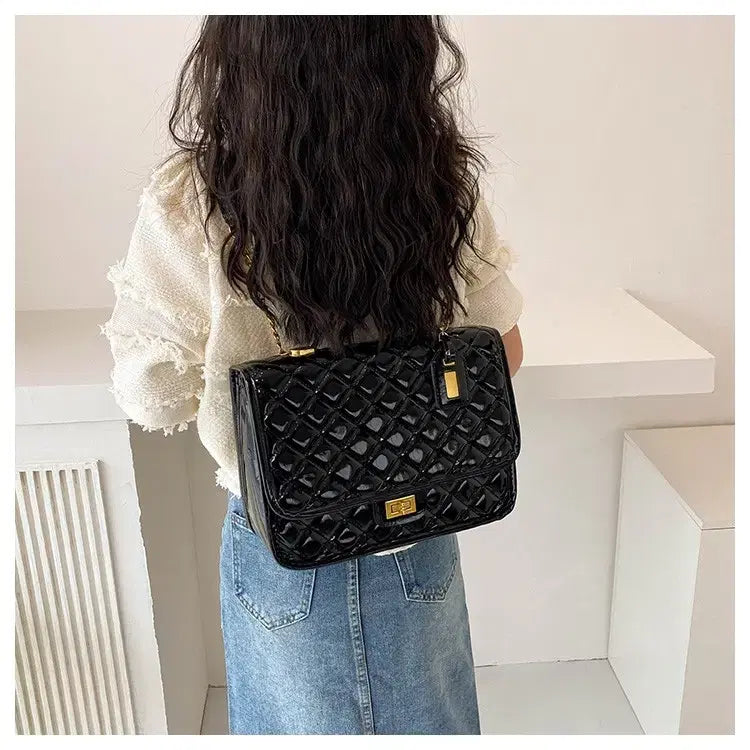 [BUNJANG] Black Quilted Tote Bag / [새상품/빠른발송] 블랙 에나멜 퀼팅 토트백 숄더백 백팩 가방 지뢰계