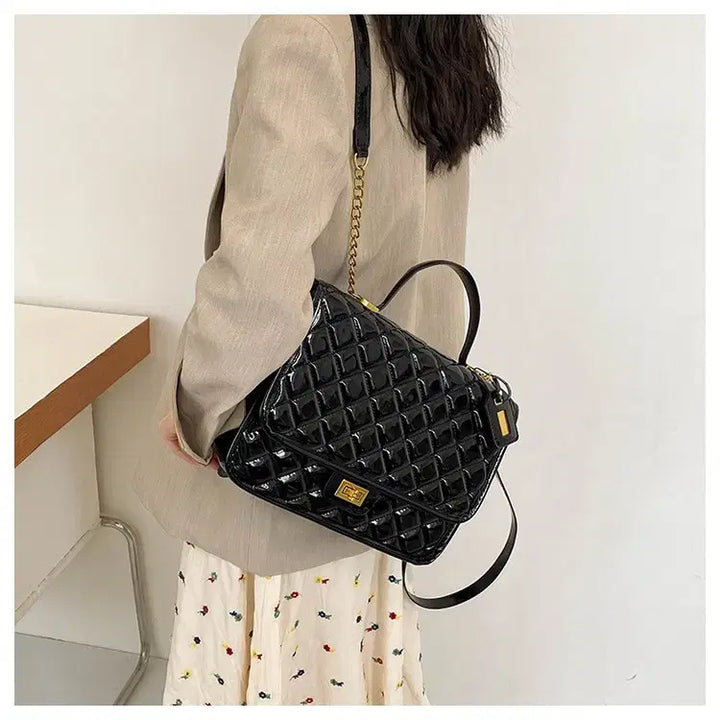 [BUNJANG] Black Quilted Tote Bag / [새상품/빠른발송] 블랙 에나멜 퀼팅 토트백 숄더백 백팩 가방 지뢰계
