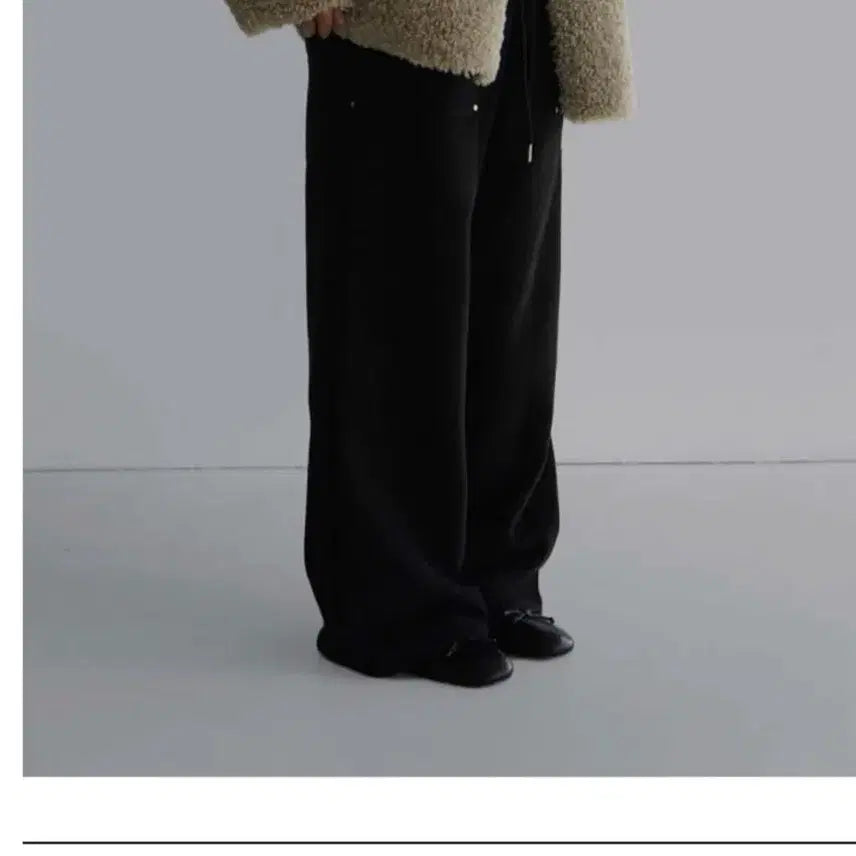 [BUNJANG] La Room Sweatpants Wide Fleece Pants / 새제품 라룸 마켓 스웻팬츠 와이드 기모 바지