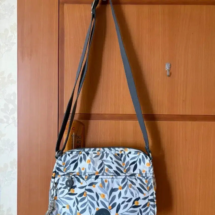 [BUNJANG] Kipling Crossbody Bag / 키플링 크로스백