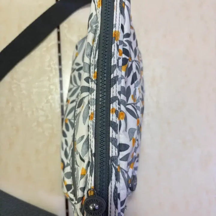 [BUNJANG] Kipling Crossbody Bag / 키플링 크로스백