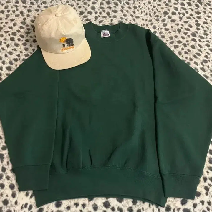 [SOLD OUT] 빈티지 USA 90s BVD 50/50 스웻셔츠 M 정글스 캡 모자 프리