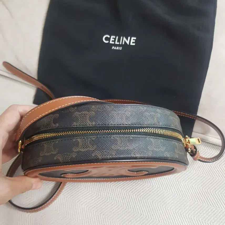 [BUNJANG] Celine Triomphe Oval Bag Large Triomphe Canvas and Calfskin / 셀린느 퀴르 트리옹프 오벌백 라지  트리옹프 캔버스 카프스킨 정품