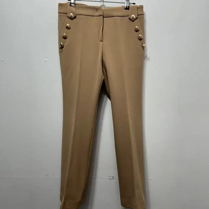 [BUNJANG] Unbranded Beige Trousers 30-inch / 금장 버튼 포인트 베이지색 바지 새상품 30인치