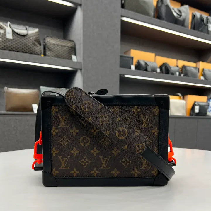 [BUNJANG] AB2 Louis Vuitton Virgil Abloh Monogram Soft Trunk Crossbody Bag / AB2 / 루이비통 버질아블로 모노그램 소프트트렁크 크로스백