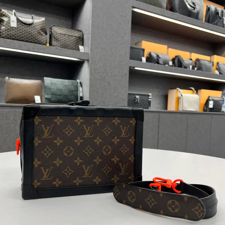 [BUNJANG] AB2 Louis Vuitton Virgil Abloh Monogram Soft Trunk Crossbody Bag / AB2 / 루이비통 버질아블로 모노그램 소프트트렁크 크로스백