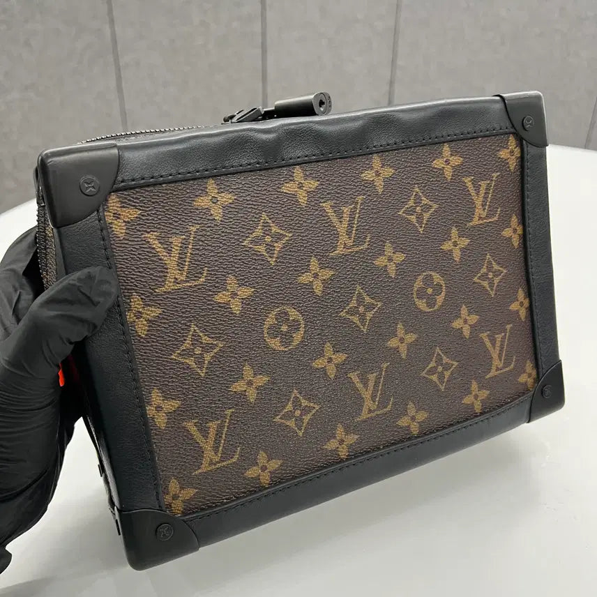 [BUNJANG] AB2 Louis Vuitton Virgil Abloh Monogram Soft Trunk Crossbody Bag / AB2 / 루이비통 버질아블로 모노그램 소프트트렁크 크로스백