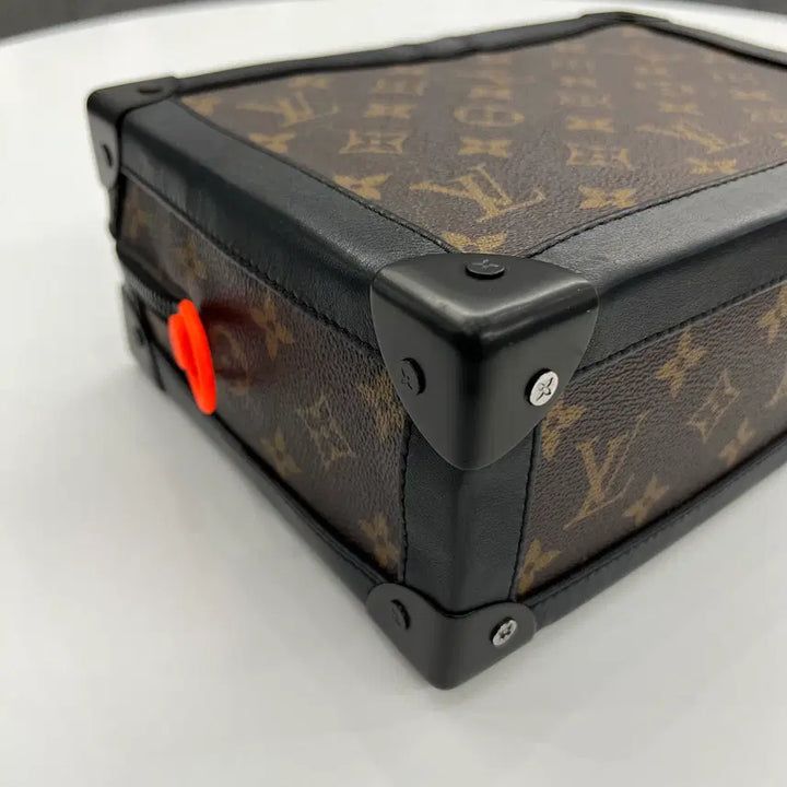 [BUNJANG] AB2 Louis Vuitton Virgil Abloh Monogram Soft Trunk Crossbody Bag / AB2 / 루이비통 버질아블로 모노그램 소프트트렁크 크로스백