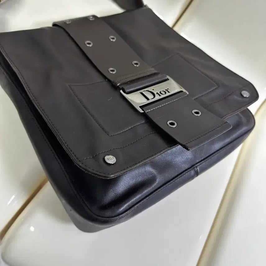 [SOLD OUT] [A 정품] 디올 스트릿 시크 크로스백
