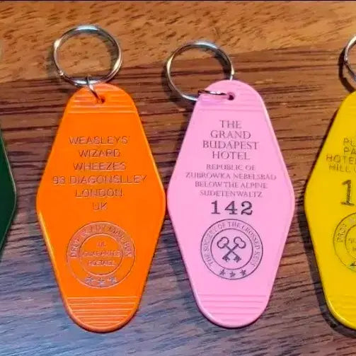 [BUNJANG] Grand Budapest Hotel Keyring / 호텔 키체인 키링 열쇠고리 그랜드 부다페스트 호텔 영화 굿즈