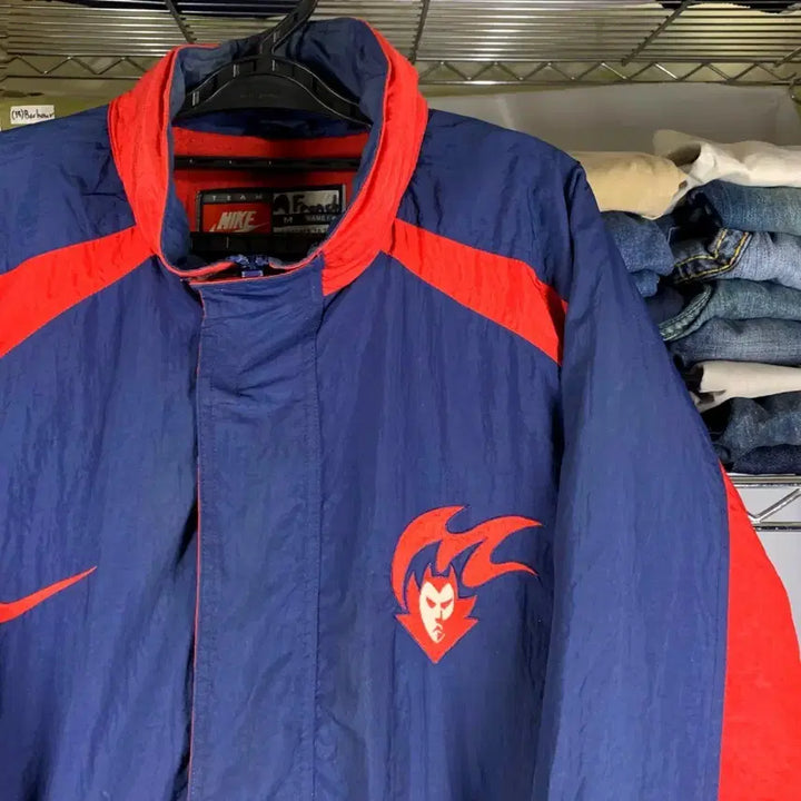 [BUNJANG] Nike Western Demon Melbourne Embroidered Nylon Jumper (XL) / [XL] 90's 나이키 웨스턴 데몬 멜버른 자수 나일론 점퍼
