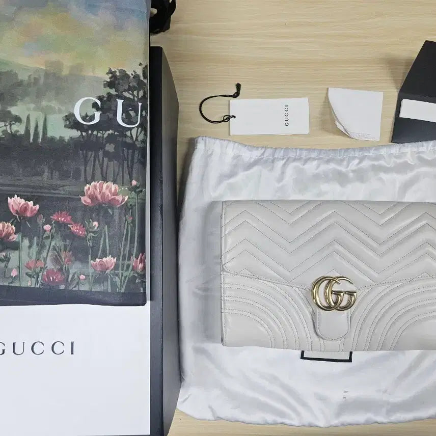 [BUNJANG] Gucci Matelasse Clutch Bag / 정품 구찌 클러치백 풀박스