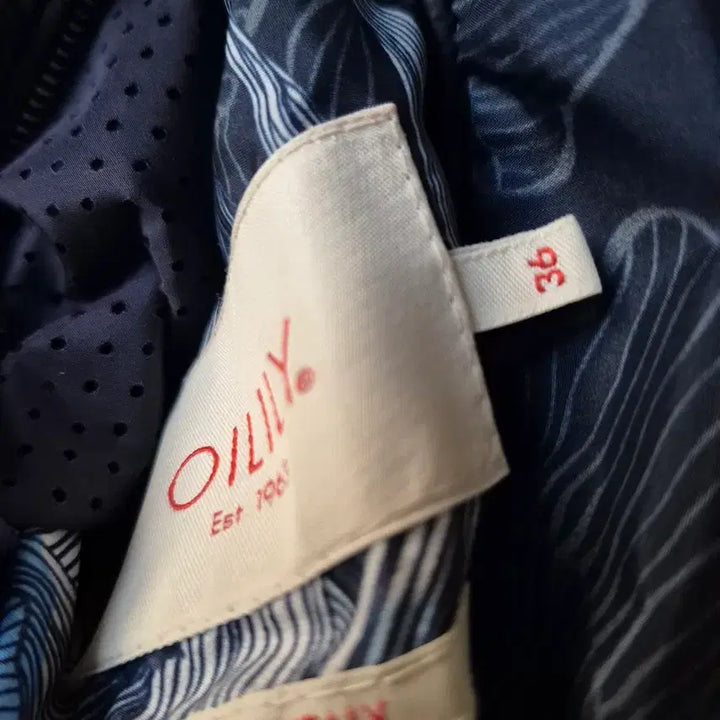 [BUNJANG] Oillily Reversible Windbreaker Jacket / 오일릴리 바람막이 양면