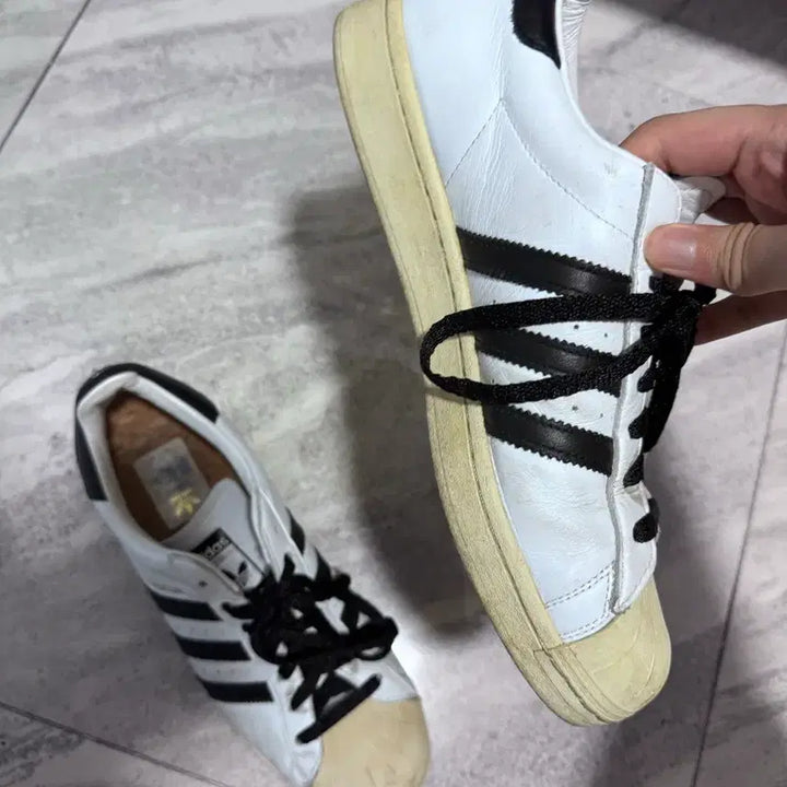 [BUNJANG] Adidas Superstar White/Black Sneakers / 아디다스 슈퍼스타 화이트/블랙 스니커즈