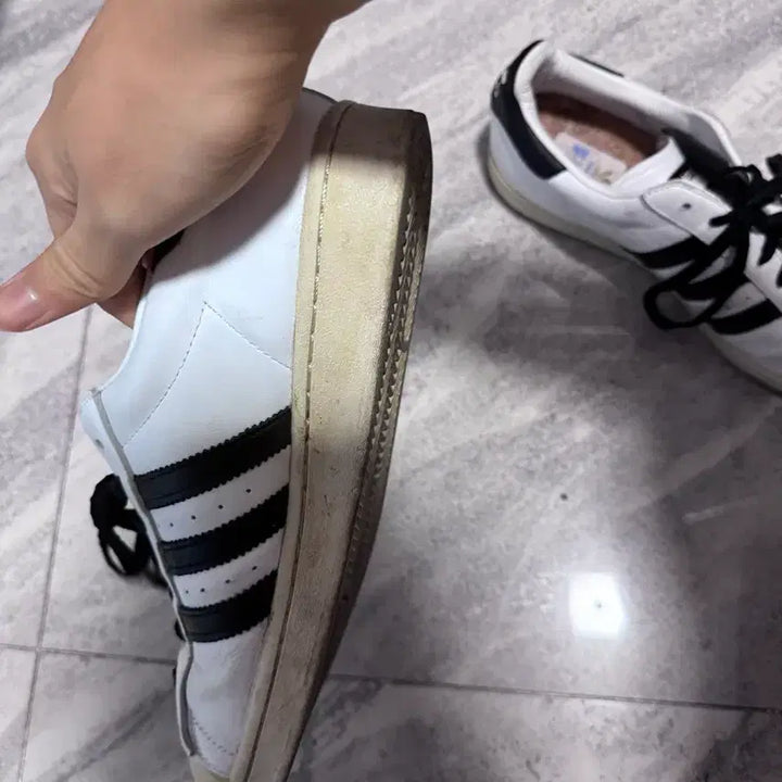 [BUNJANG] Adidas Superstar White/Black Sneakers / 아디다스 슈퍼스타 화이트/블랙 스니커즈