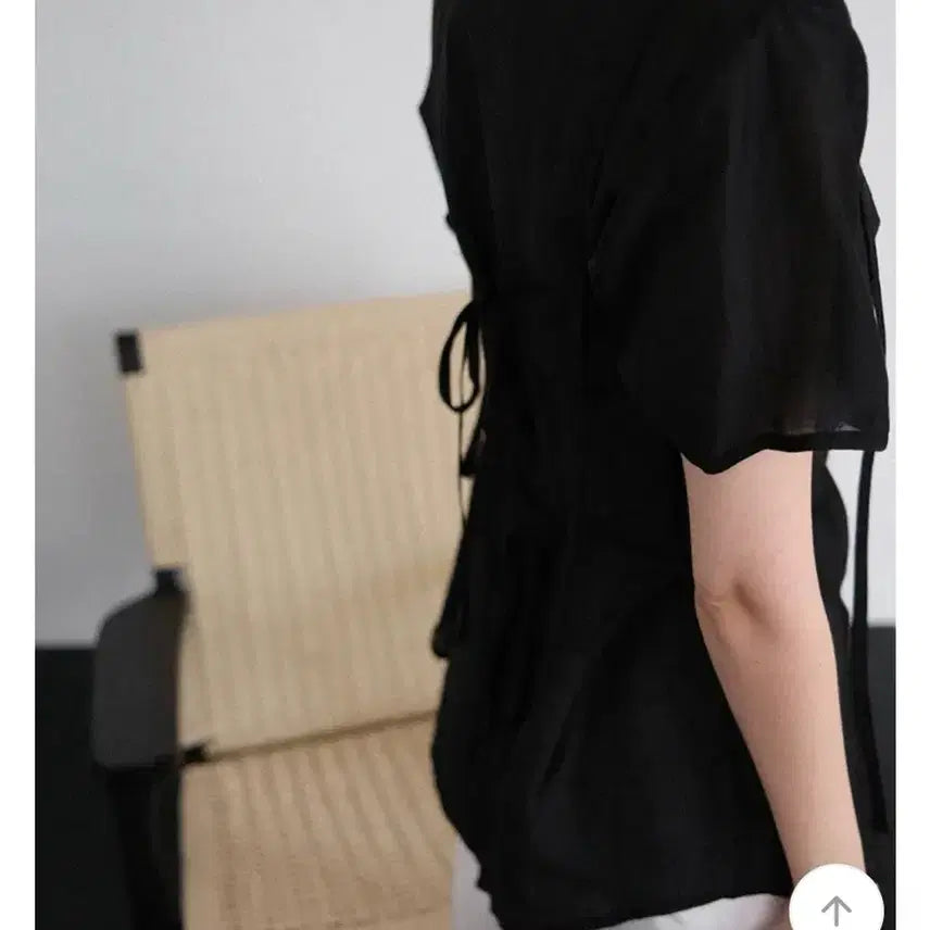 [BUNJANG] Autumn Tencel Strap Blouse Black / (새옷) 어텀 텐셀 스트랩 블라우스 블랙