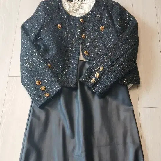 [BUNJANG] Black Tweed Pearl Jacket / 블랙 트위드 금장 단추 펄자켓