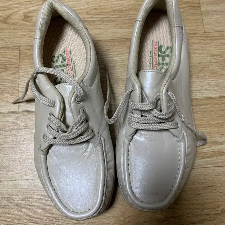 [BUNJANG] SAS Shoes Ivory Sneakers / 싸스 신발 240 미착용