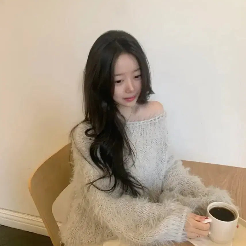 [BUNJANG] Unbalanced Off-Shoulder Knit Top / 새상품)언발오프숄더 여신 니트
