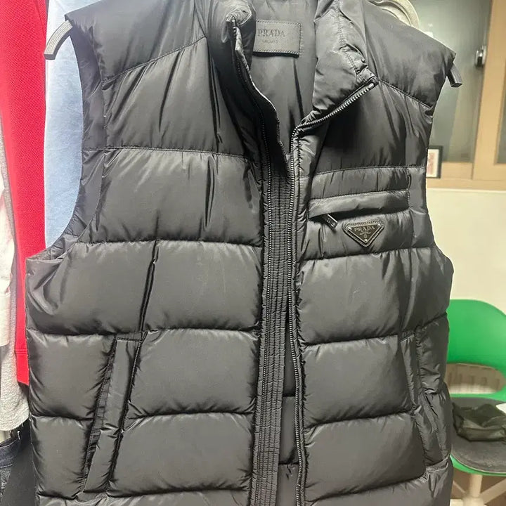 [BUNJANG] Prada Padded Vest 50 / 프라다 패딩조끼 베스트 50