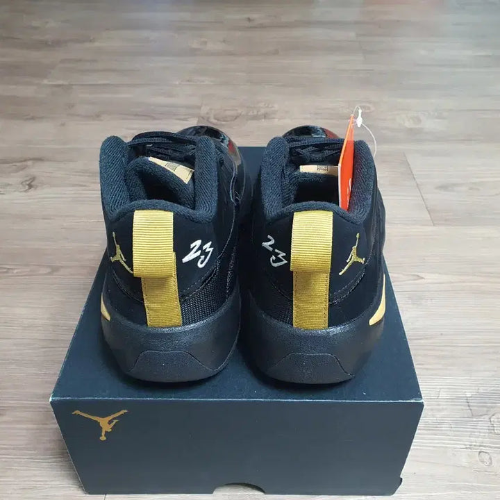 [BUNJANG] Jordan Max Aura 7 Sneakers / (새제품)조던 맥스 아우라7 275