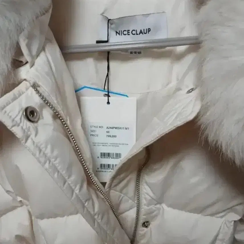 [BUNJANG] NICE CLAUP Ivory Fur Collar Short Padding 66 Size (Sealed) / 나이스클랍 아이보리 퍼 카라 숏패딩 66사이즈 (미착용 새상품)