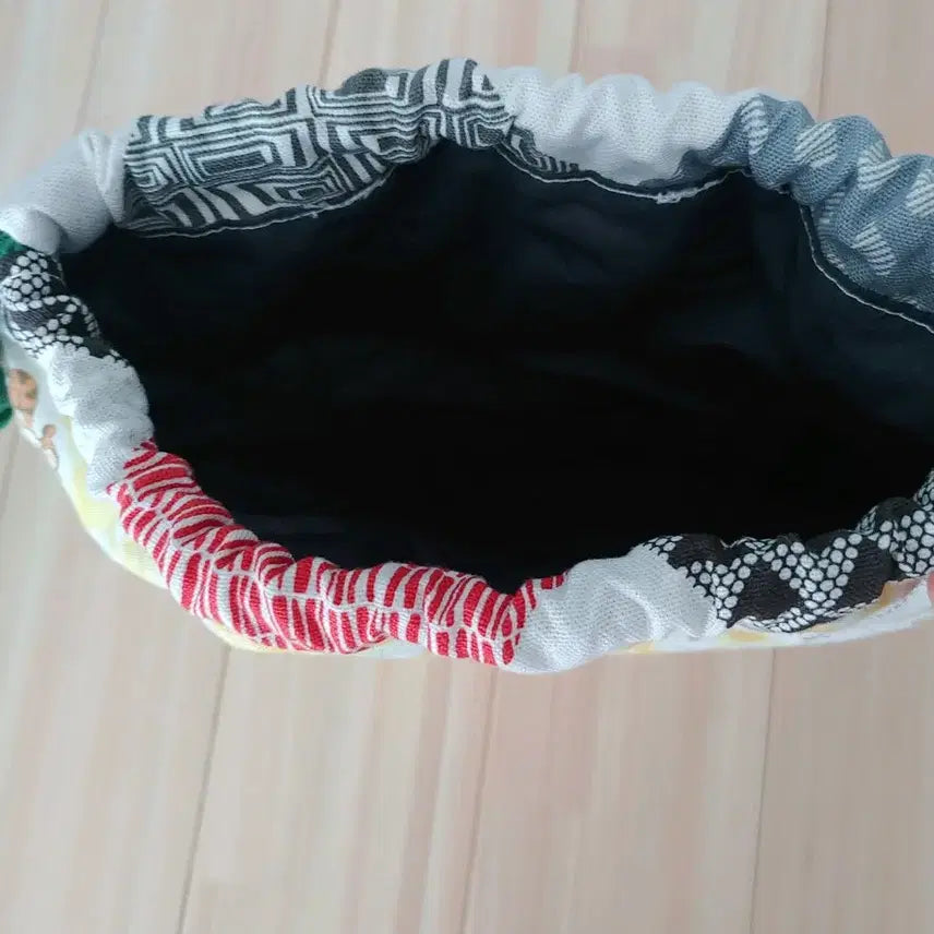 [BUNJANG] Handmade Winnie the Pooh String Pouch / 새상품) 핸드메이드 곰돌이 푸우 스트링 파우치