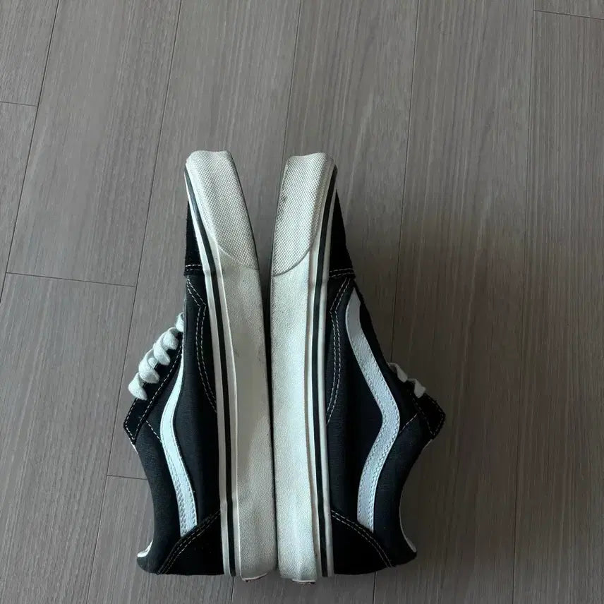 [BUNJANG] Vans Old Skool Black Sneakers / 반스 올드스쿨 블랙 250